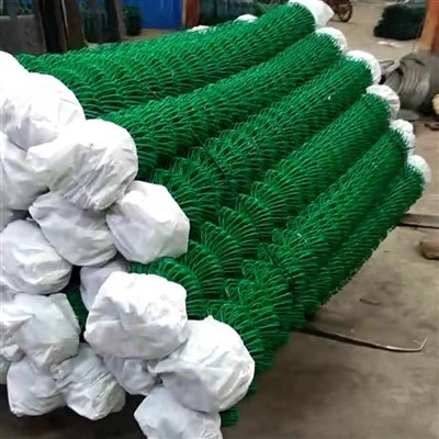 גדר מגרש ספורט